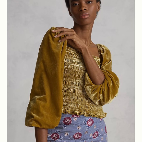 Anthropologie Tops - Puff sleeved velvet blouse